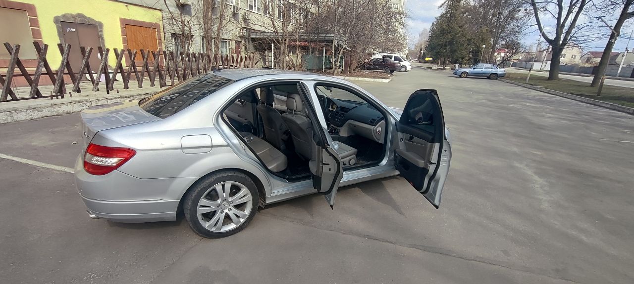 Mercedes-Benz C-Класс - фото 17