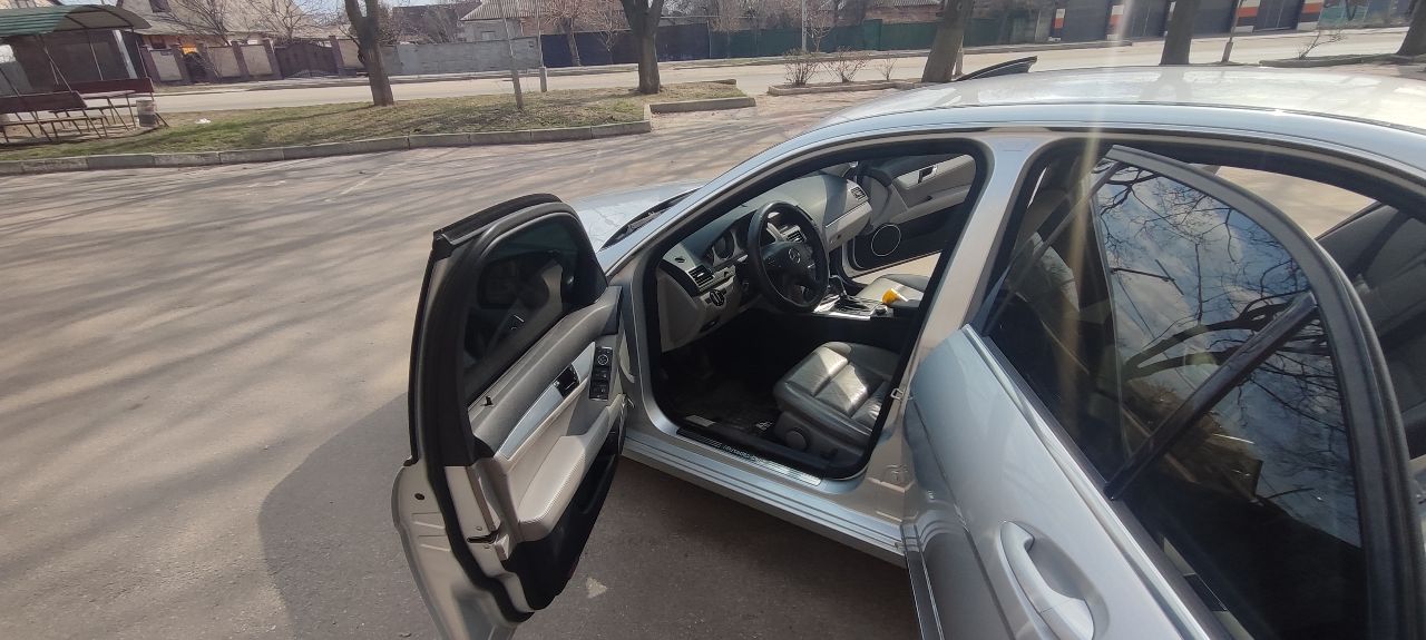 Mercedes-Benz C-Класс - фото 16