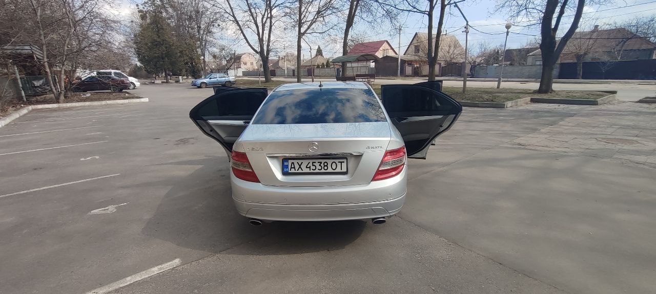 Mercedes-Benz C-Класс - фото 9