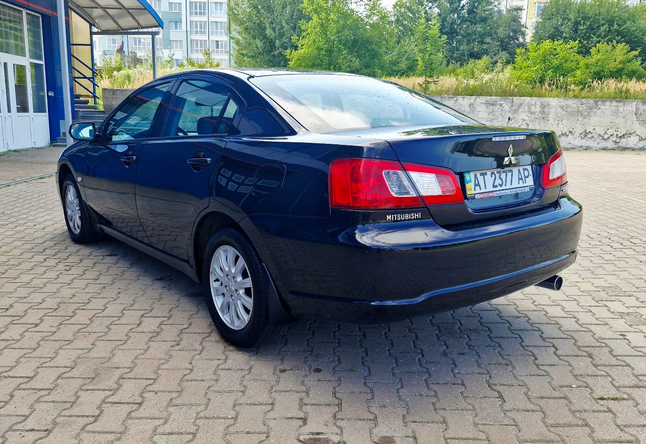 Mitsubishi Galant - фото 8