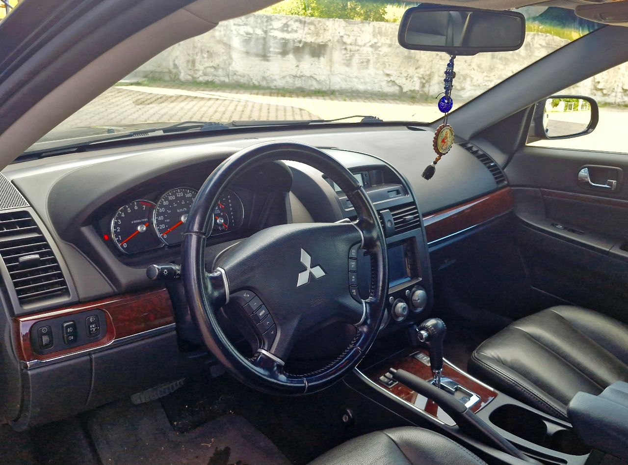 Mitsubishi Galant - фото 24