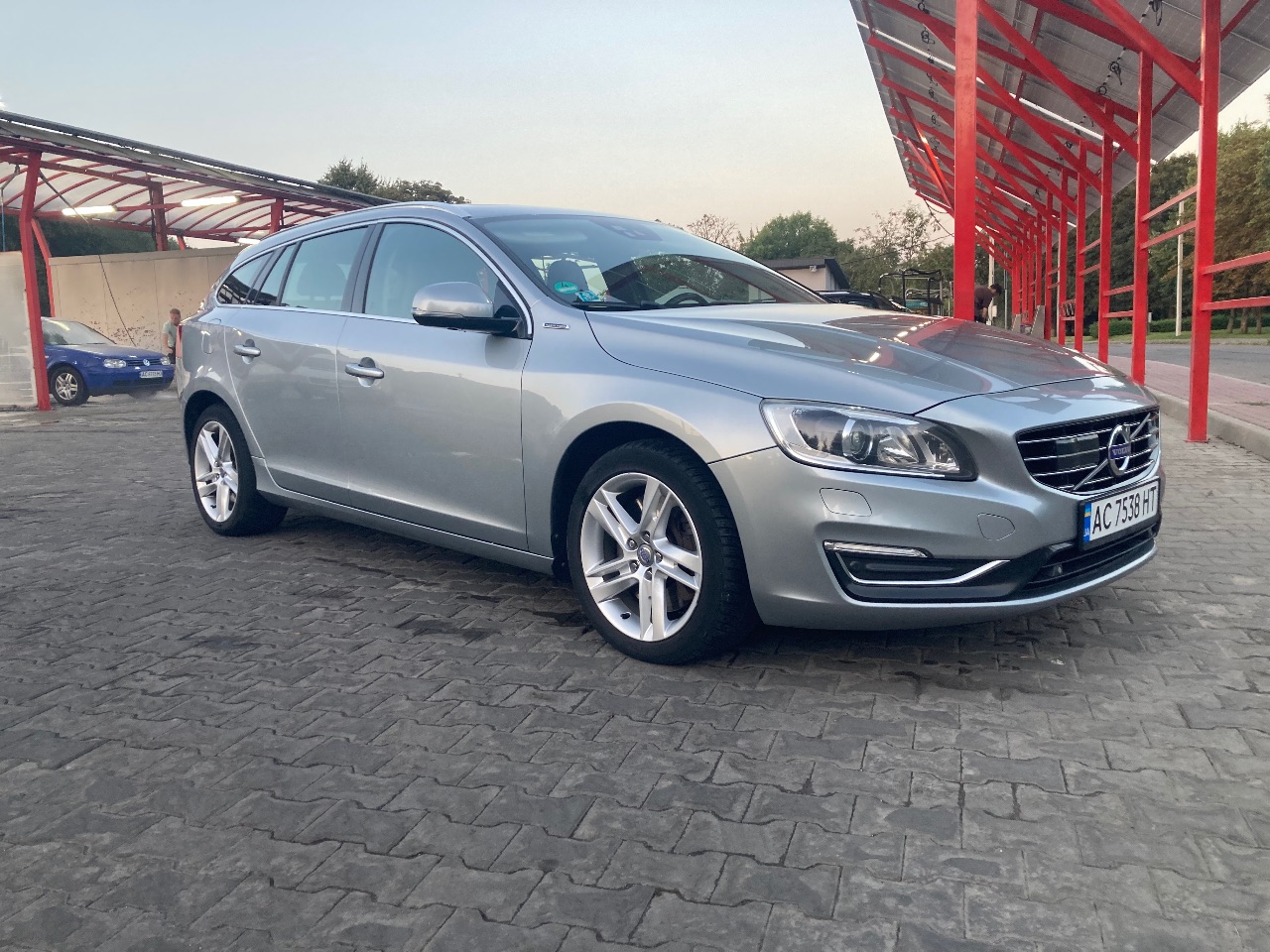 Volvo V60 - фото 2