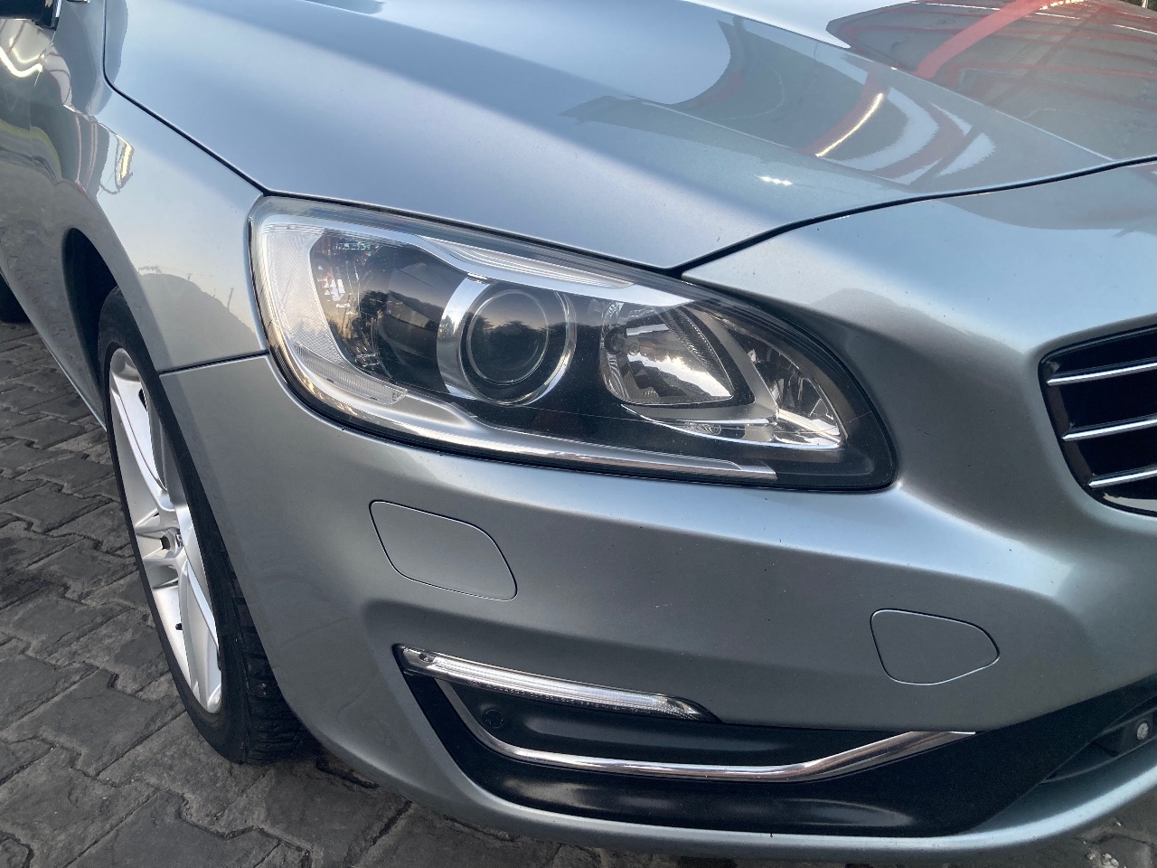 Volvo V60 - фото 16