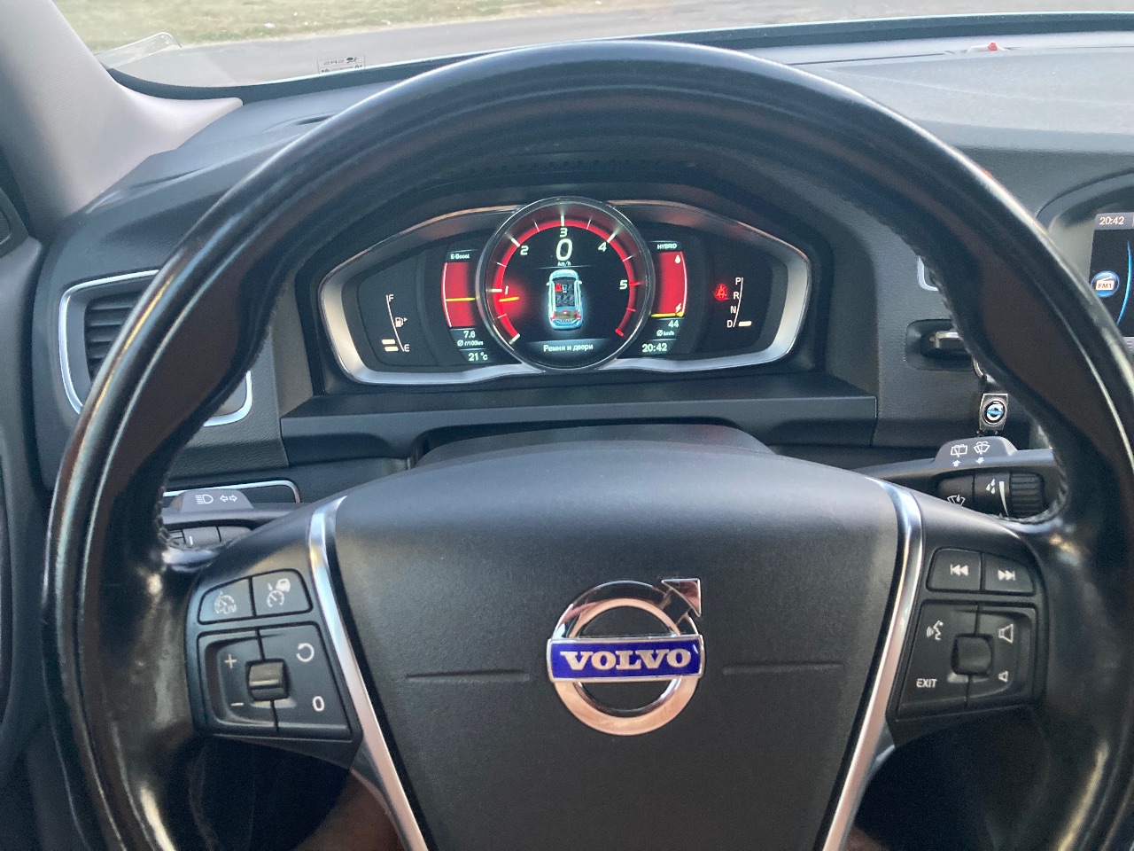 Volvo V60 - фото 12