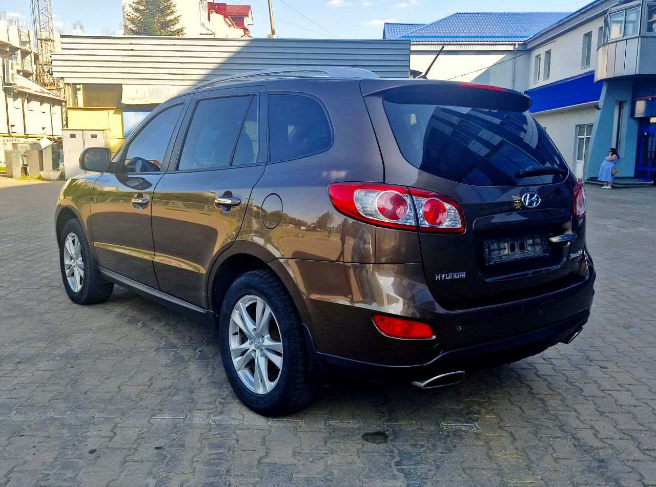 Hyundai Santa Fe - фото 8