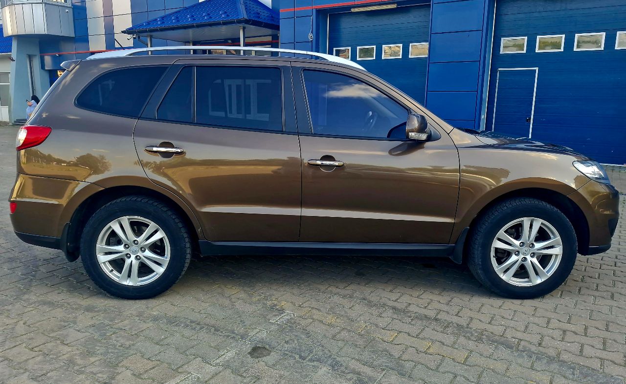Hyundai Santa Fe - фото 10