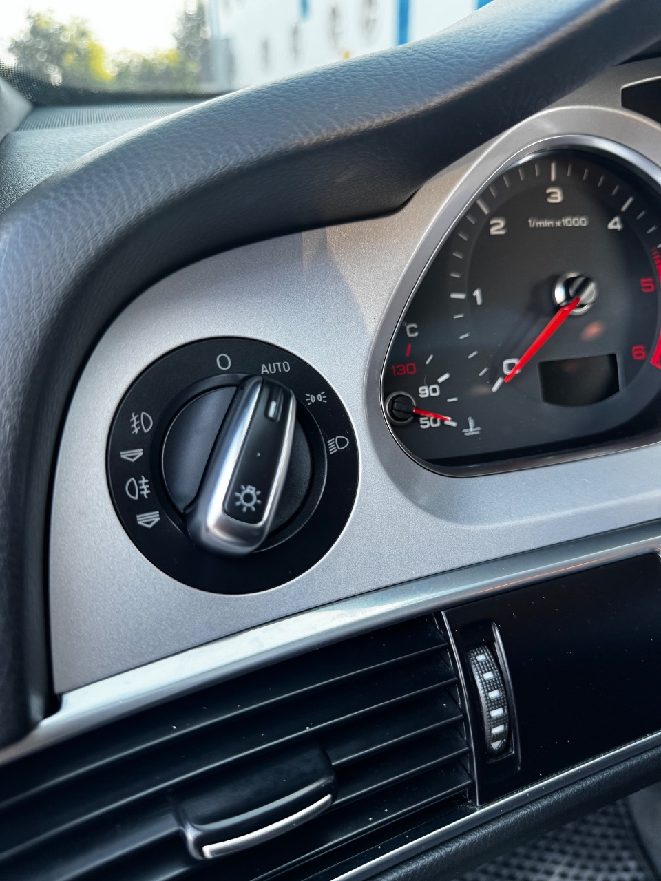 Audi A6 - фото 28