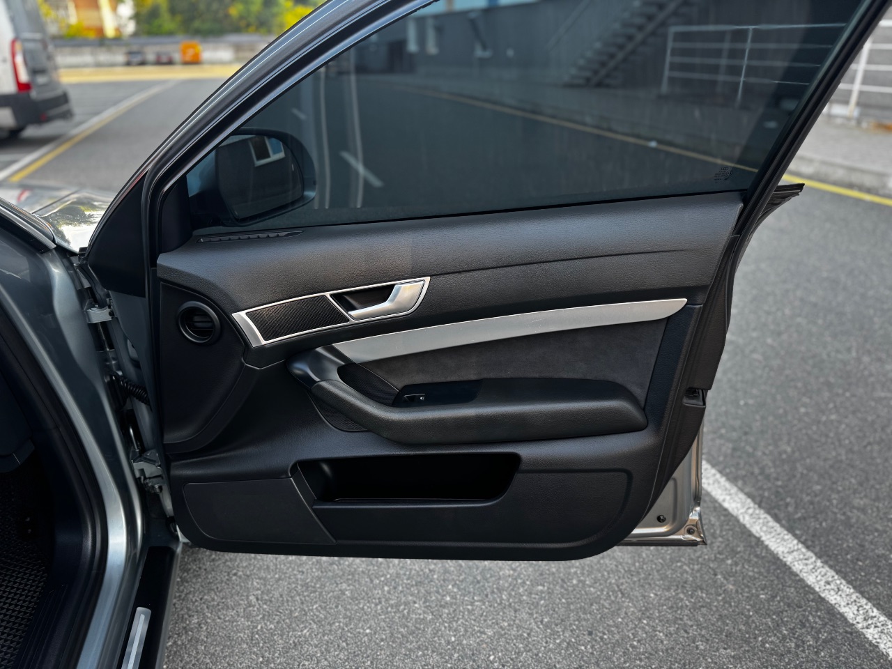 Audi A6 - фото 26