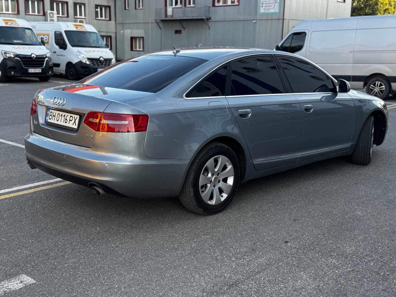 Audi A6 - фото 11