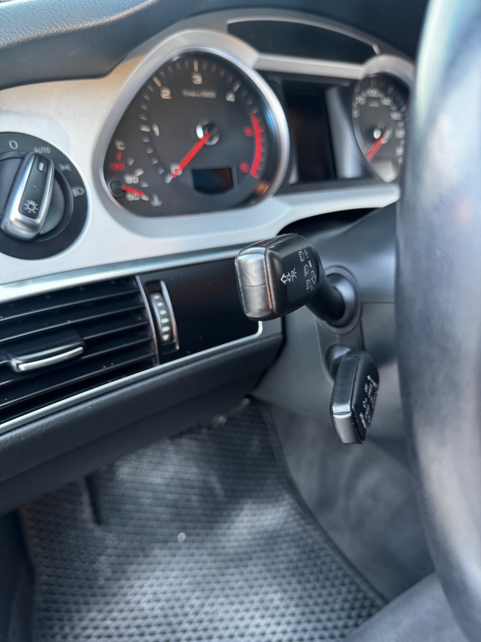 Audi A6 - фото 29