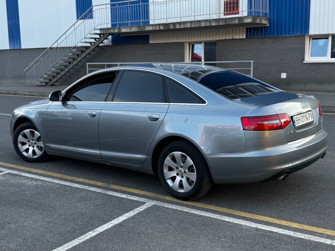 Audi A6 - фото 6