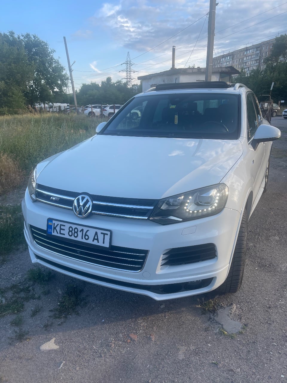 Volkswagen Touareg - фото 1