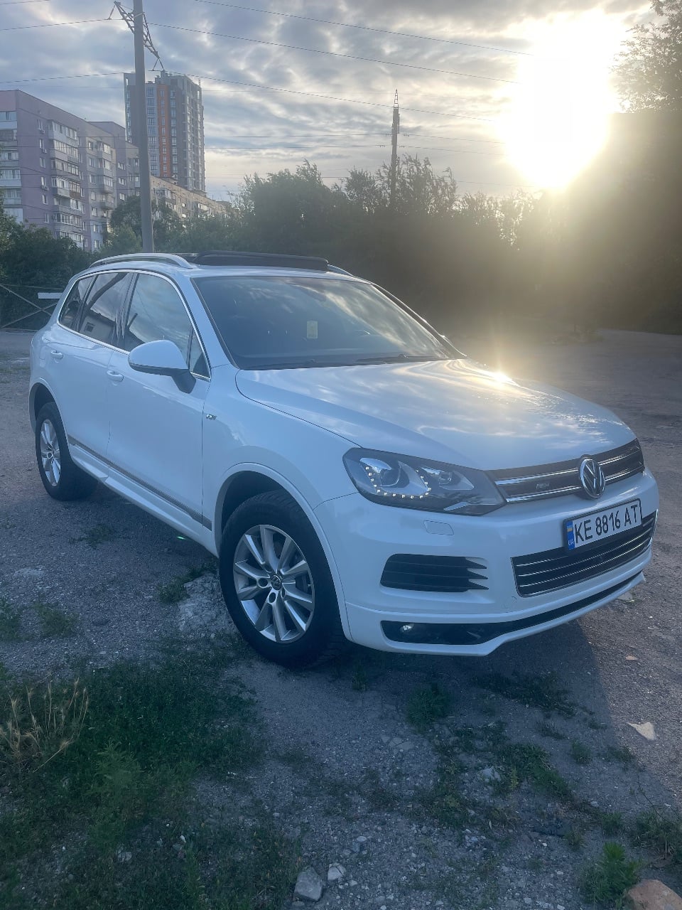 Volkswagen Touareg - фото 2