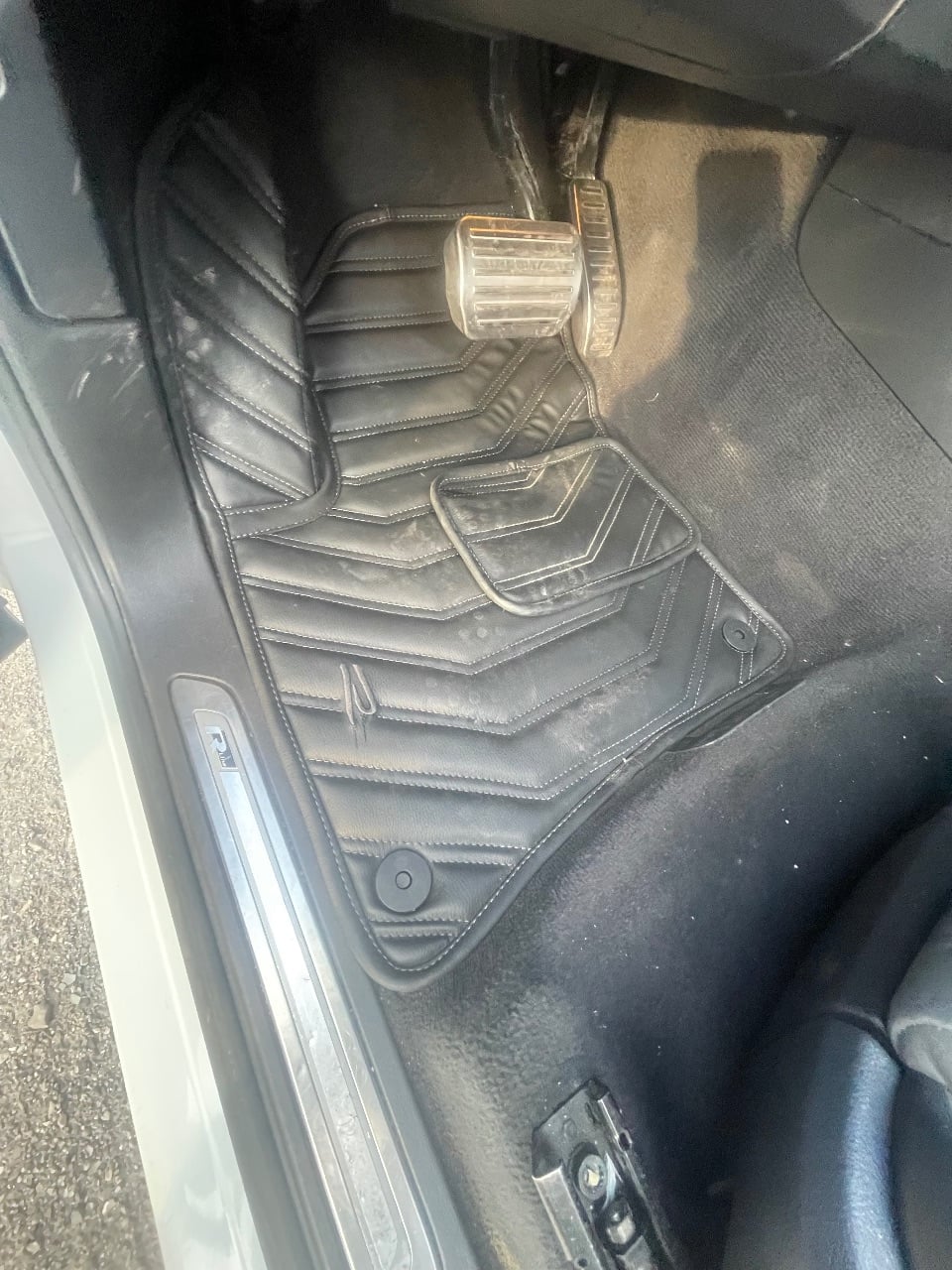 Volkswagen Touareg - фото 27