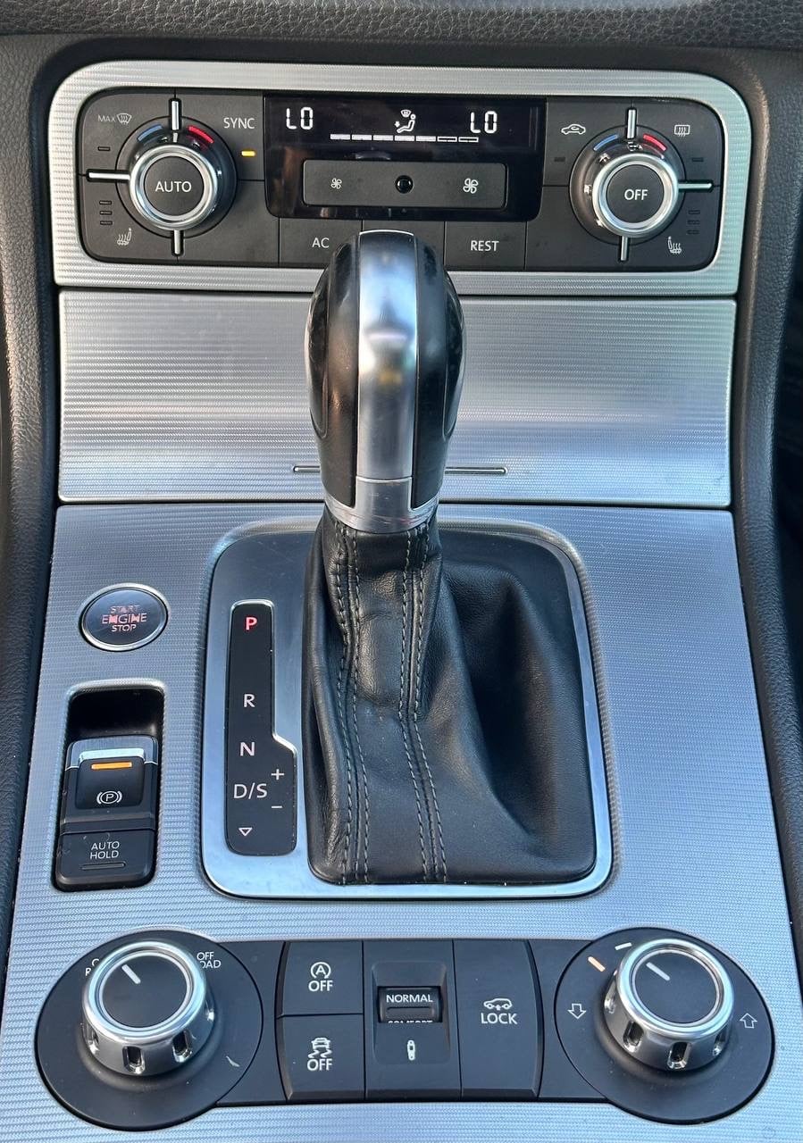 Volkswagen Touareg - фото 10