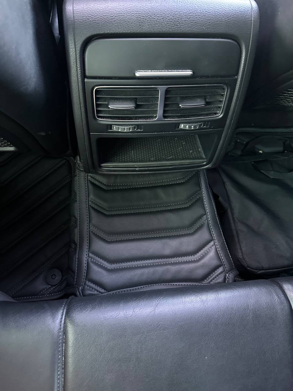 Volkswagen Touareg - фото 11