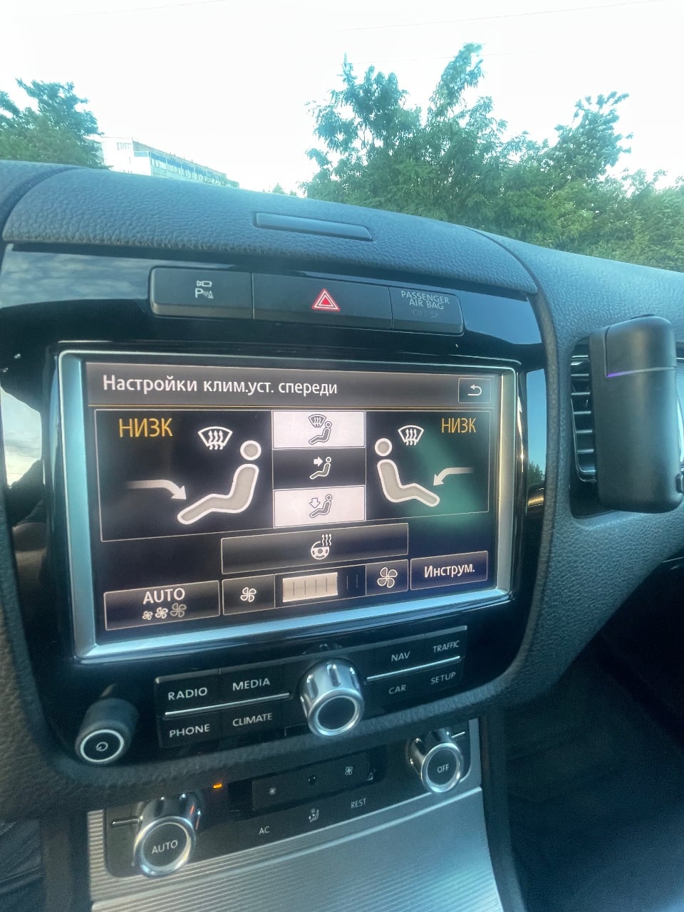 Volkswagen Touareg - фото 19