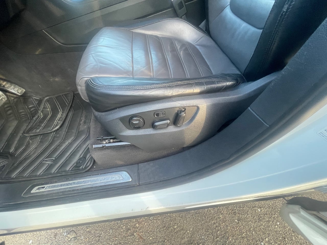 Volkswagen Touareg - фото 26