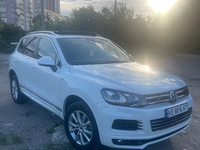 Volkswagen Touareg - фото 2