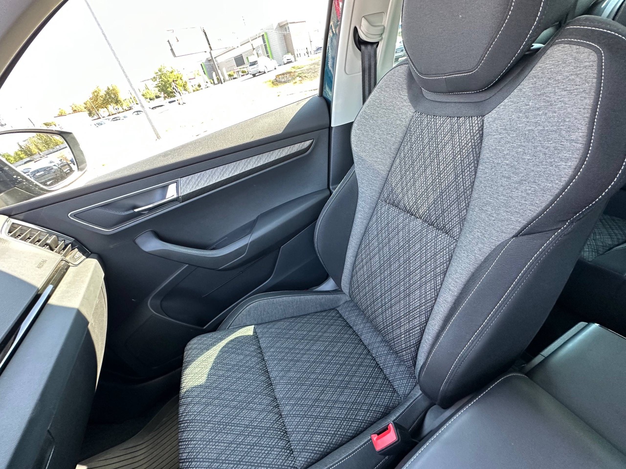 Skoda Karoq - фото 32