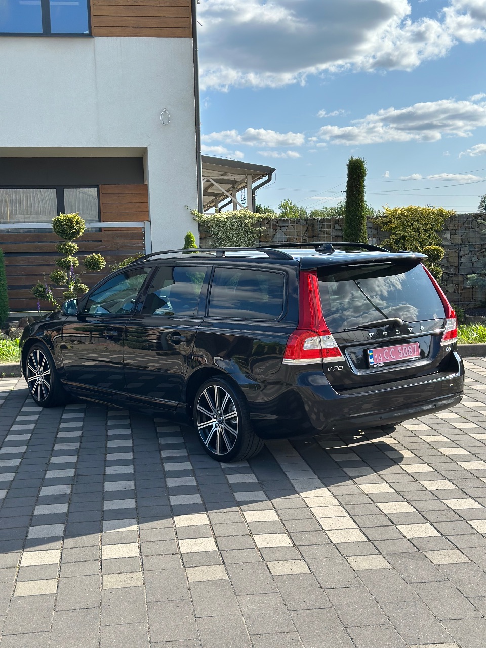 Volvo V70 - фото 3