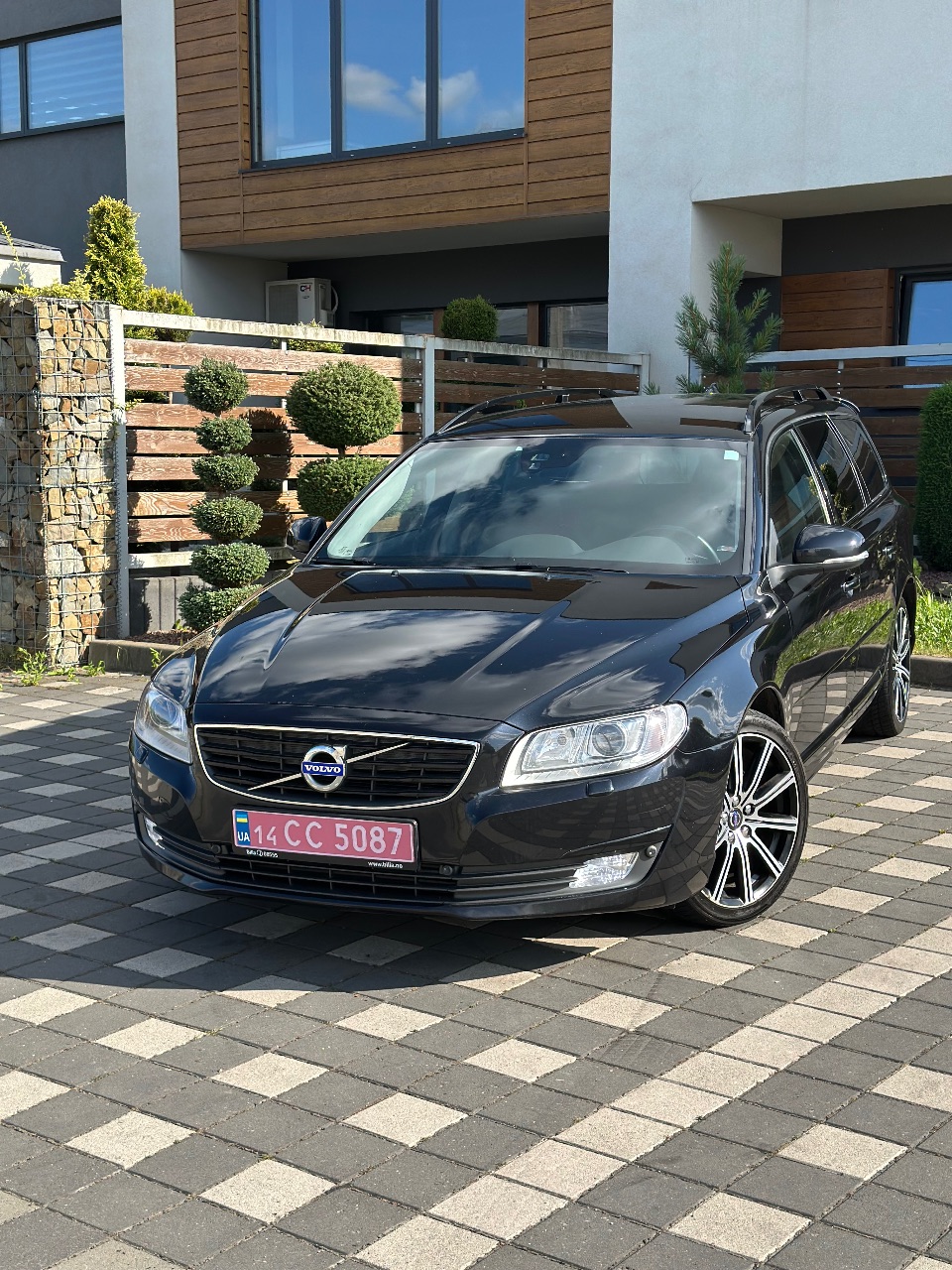 Volvo V70 - фото 2