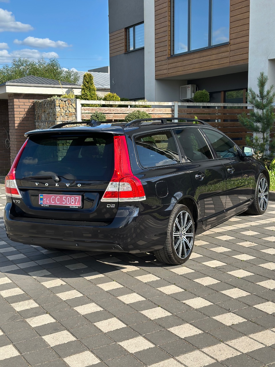 Volvo V70 - фото 4