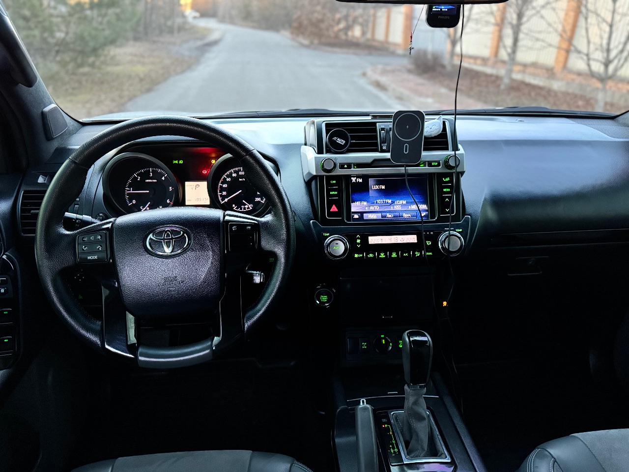 Toyota Land Cruiser Prado - фото 9