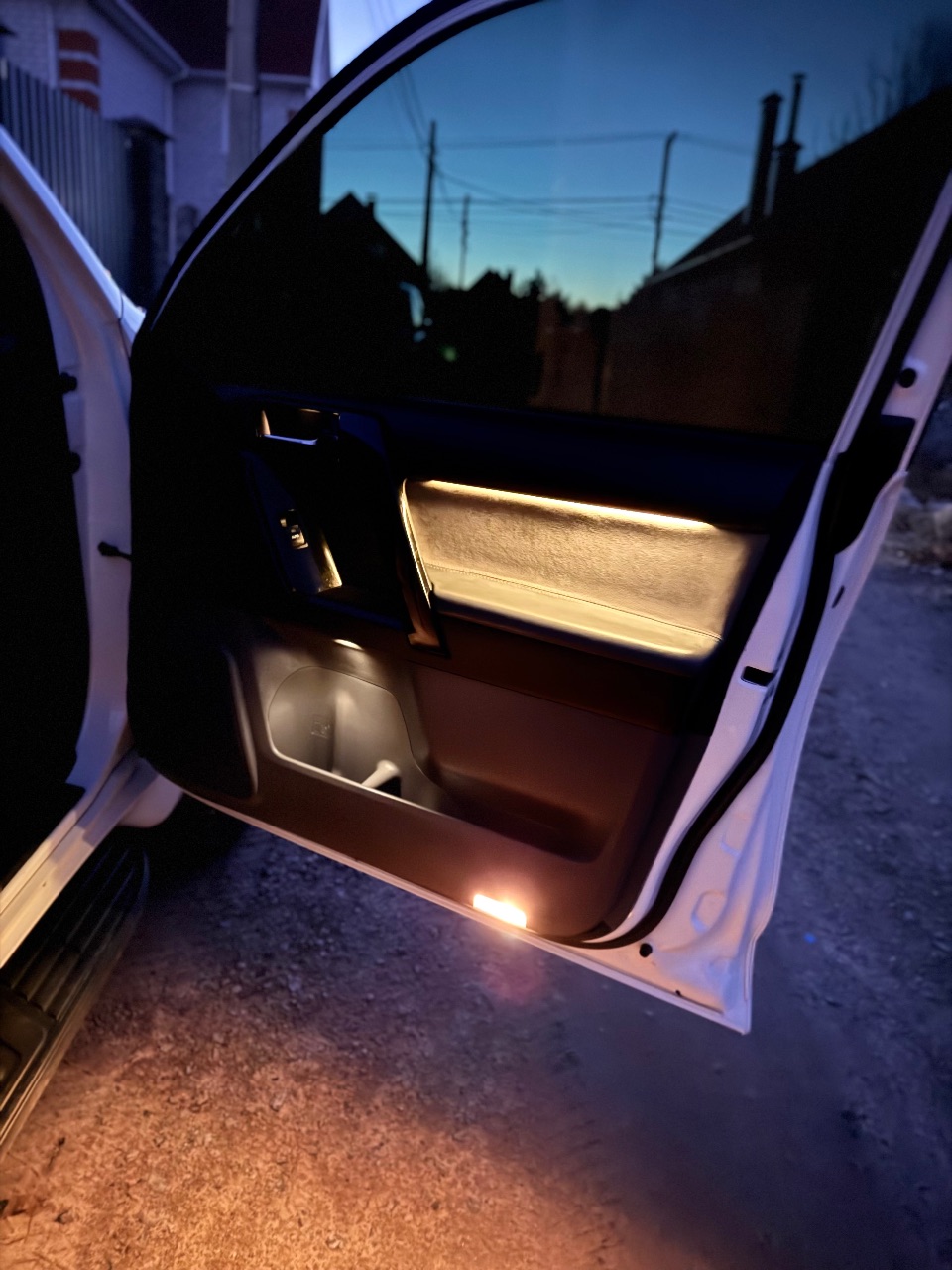 Toyota Land Cruiser Prado - фото 2