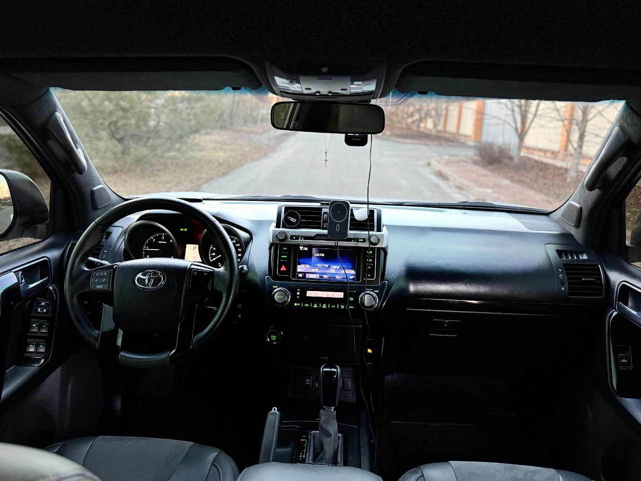 Toyota Land Cruiser Prado - фото 14