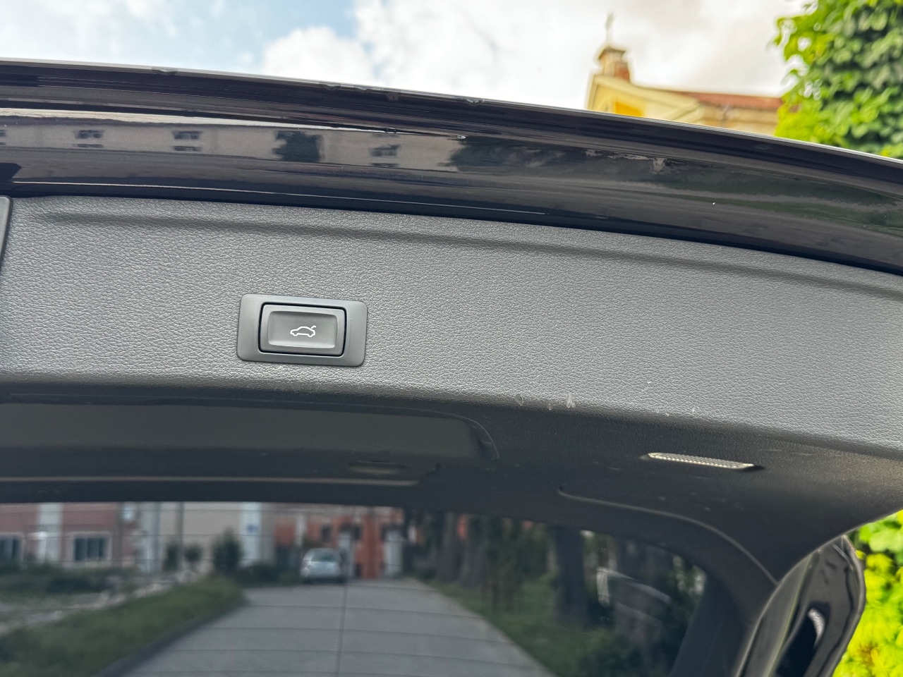 Audi A4 - фото 21