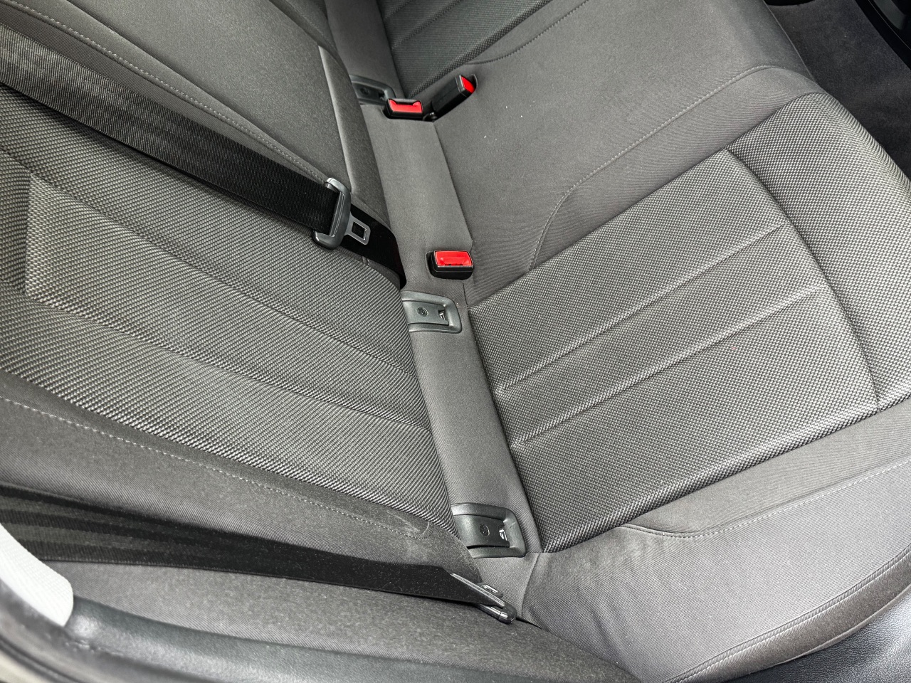 Audi A4 - фото 18