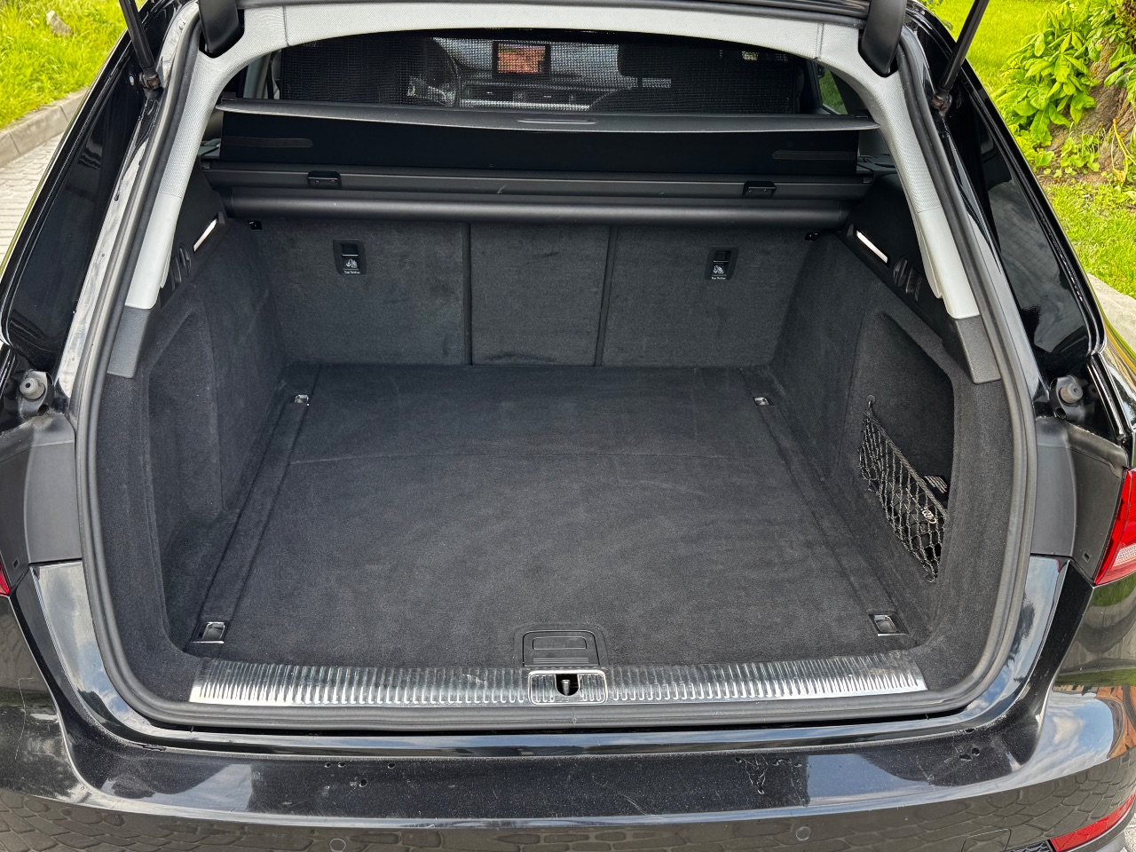 Audi A4 - фото 20