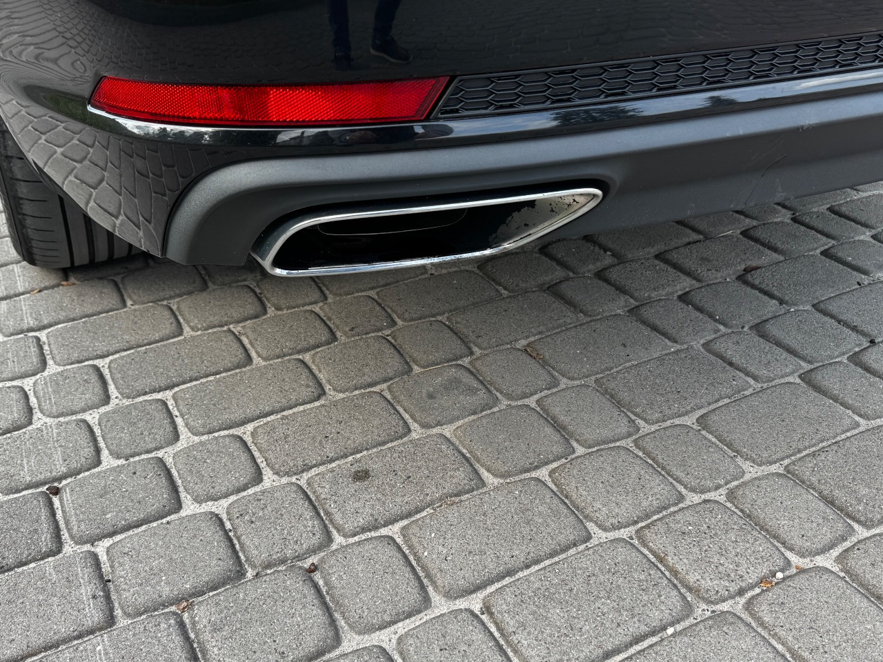 Audi A4 - фото 9