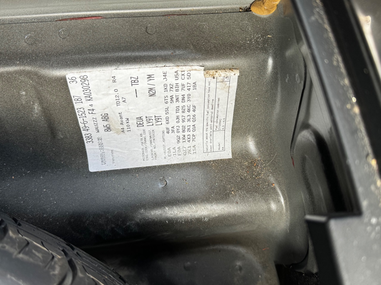 Audi A4 - фото 23