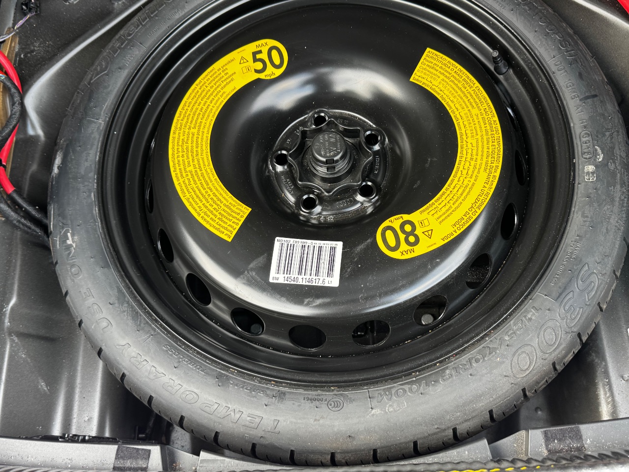 Audi A4 - фото 22