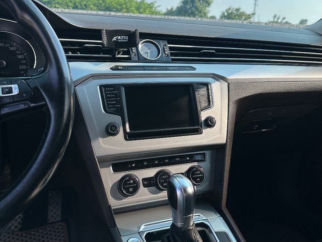 Volkswagen Passat 2016, Свалява, $14 700 - зображення 4