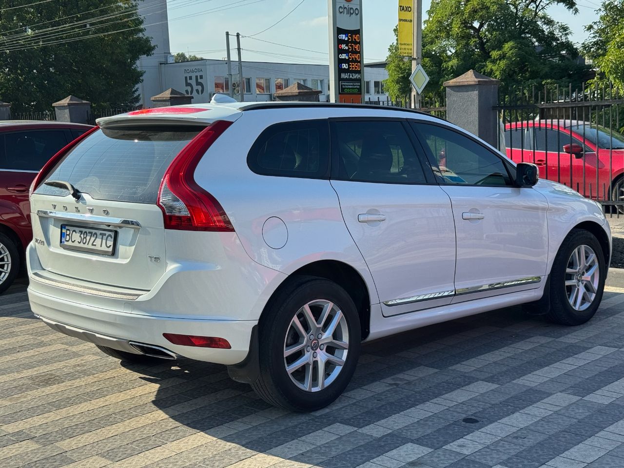 Volvo XC60 - фото 11