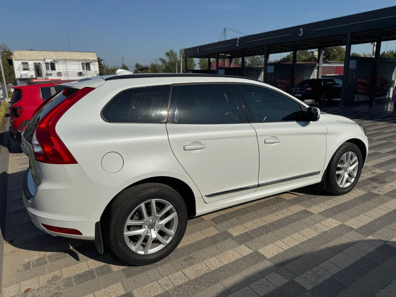 Volvo XC60 - фото 6