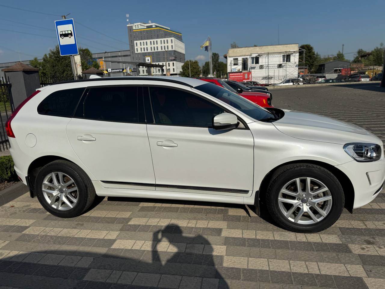 Volvo XC60 - фото 7