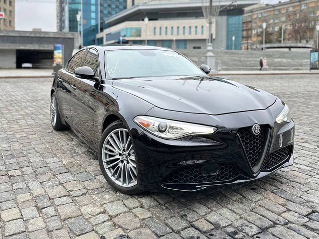 Alfa Romeo Giulia - фото 1
