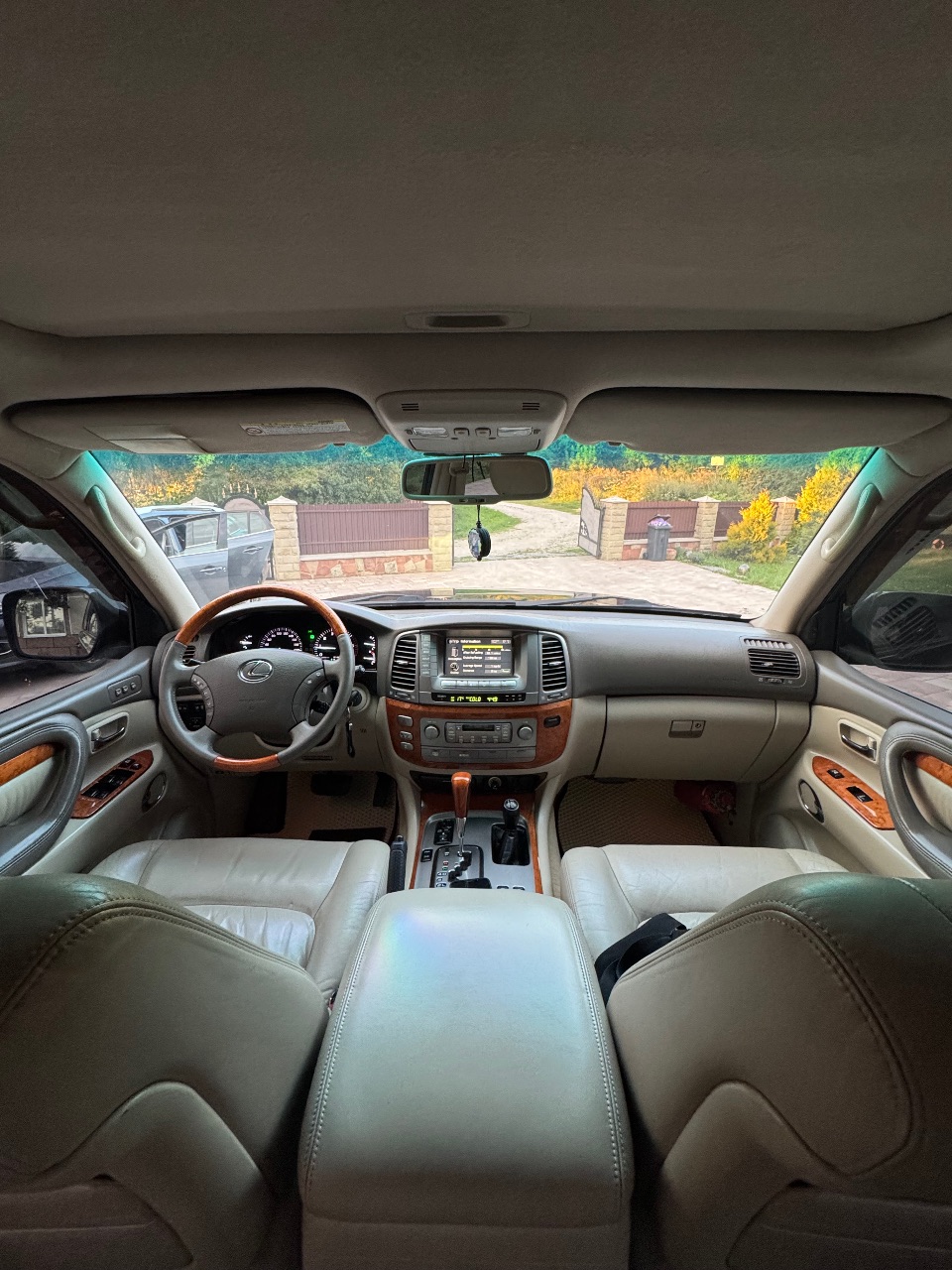 Lexus LX - фото 80