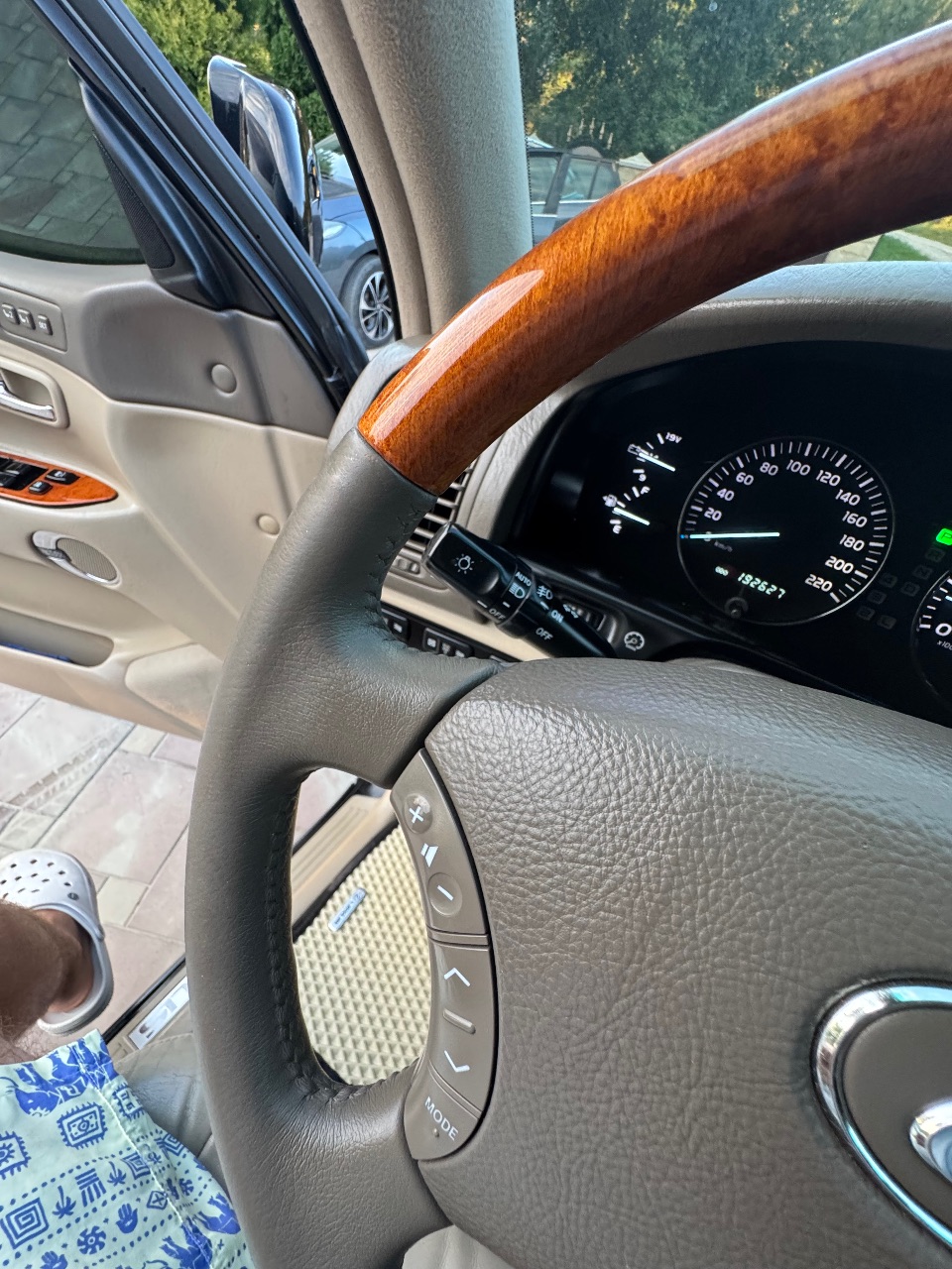 Lexus LX - фото 66