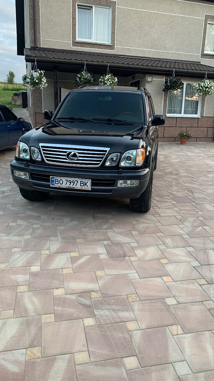 Lexus LX - фото 7