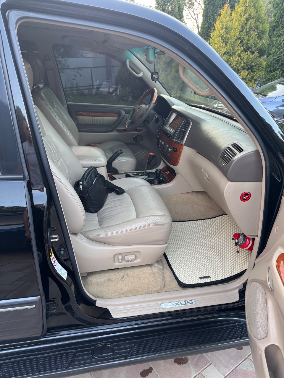 Lexus LX - фото 55