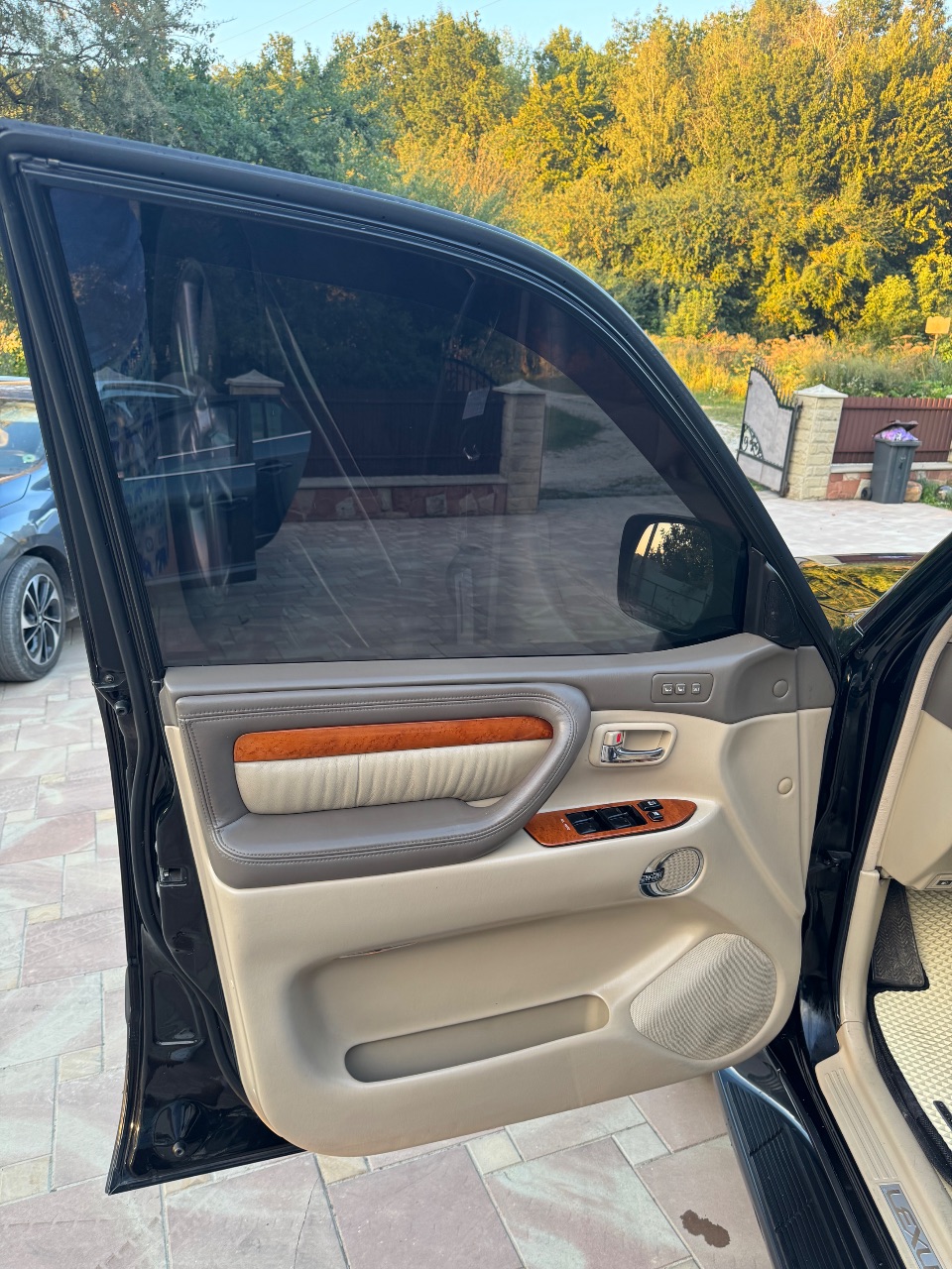 Lexus LX - фото 61