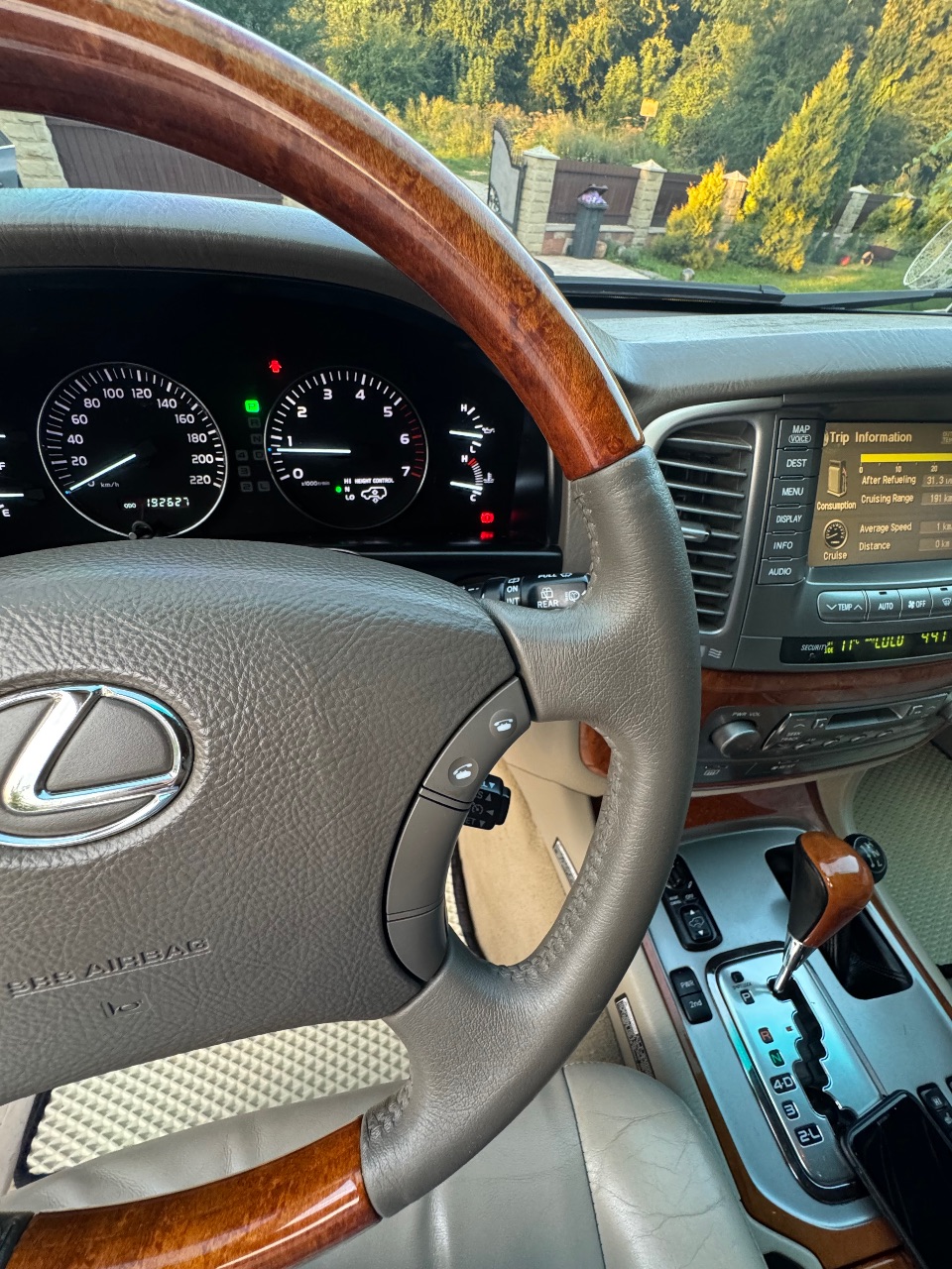 Lexus LX - фото 73