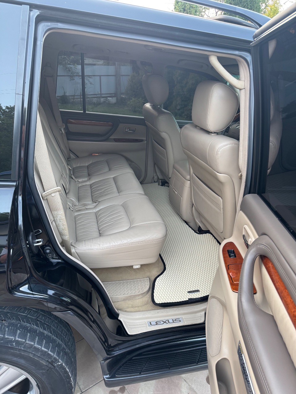 Lexus LX - фото 51