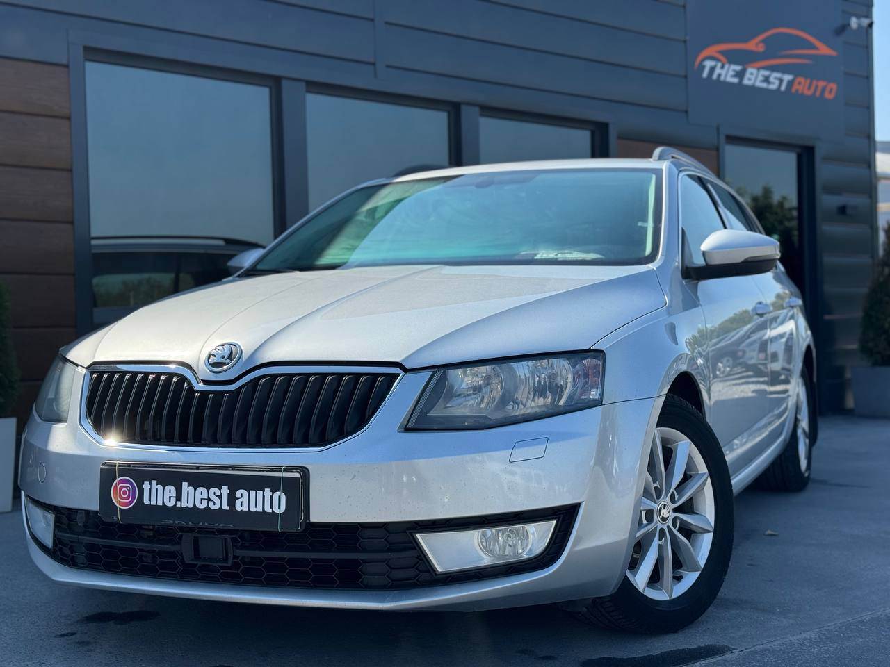 Skoda Octavia - фото 2