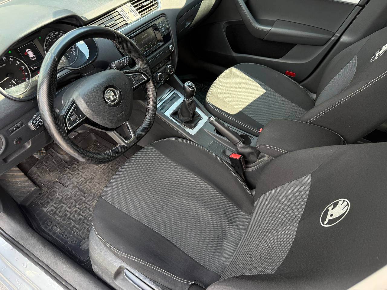 Skoda Octavia - фото 25